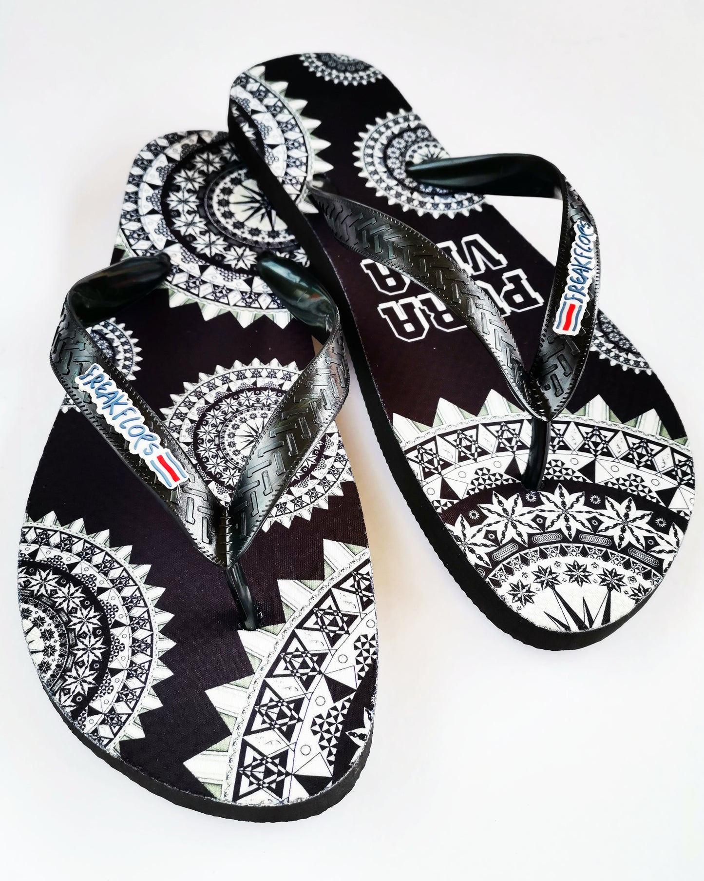 <tc>BLACK PURA VIDA FLIP FLOPS</tc>