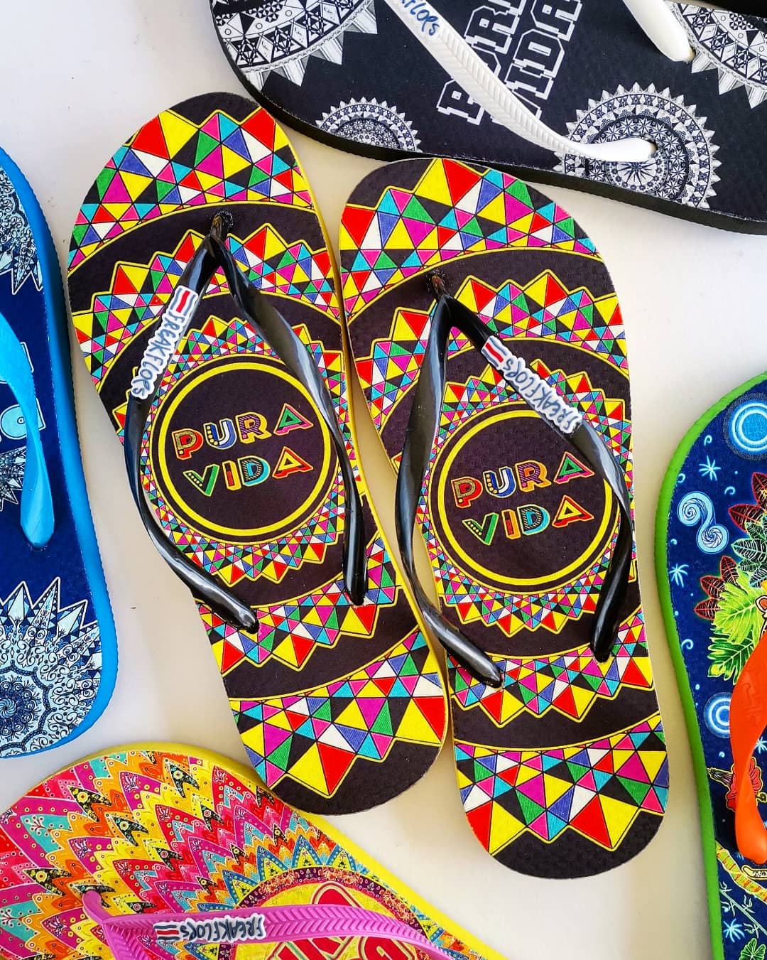 <tc>KALEIDOTICA FLIP FLOPS</tc>