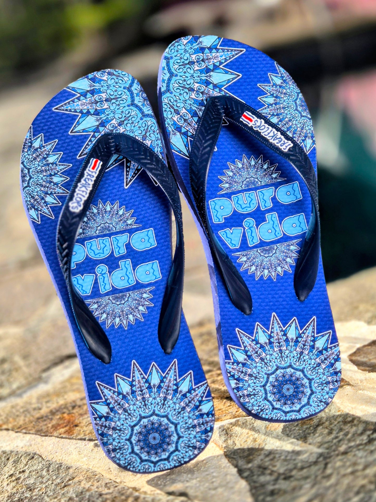 <tc>PURA VIDA NAUTICAL FLIP FLOPS</tc>