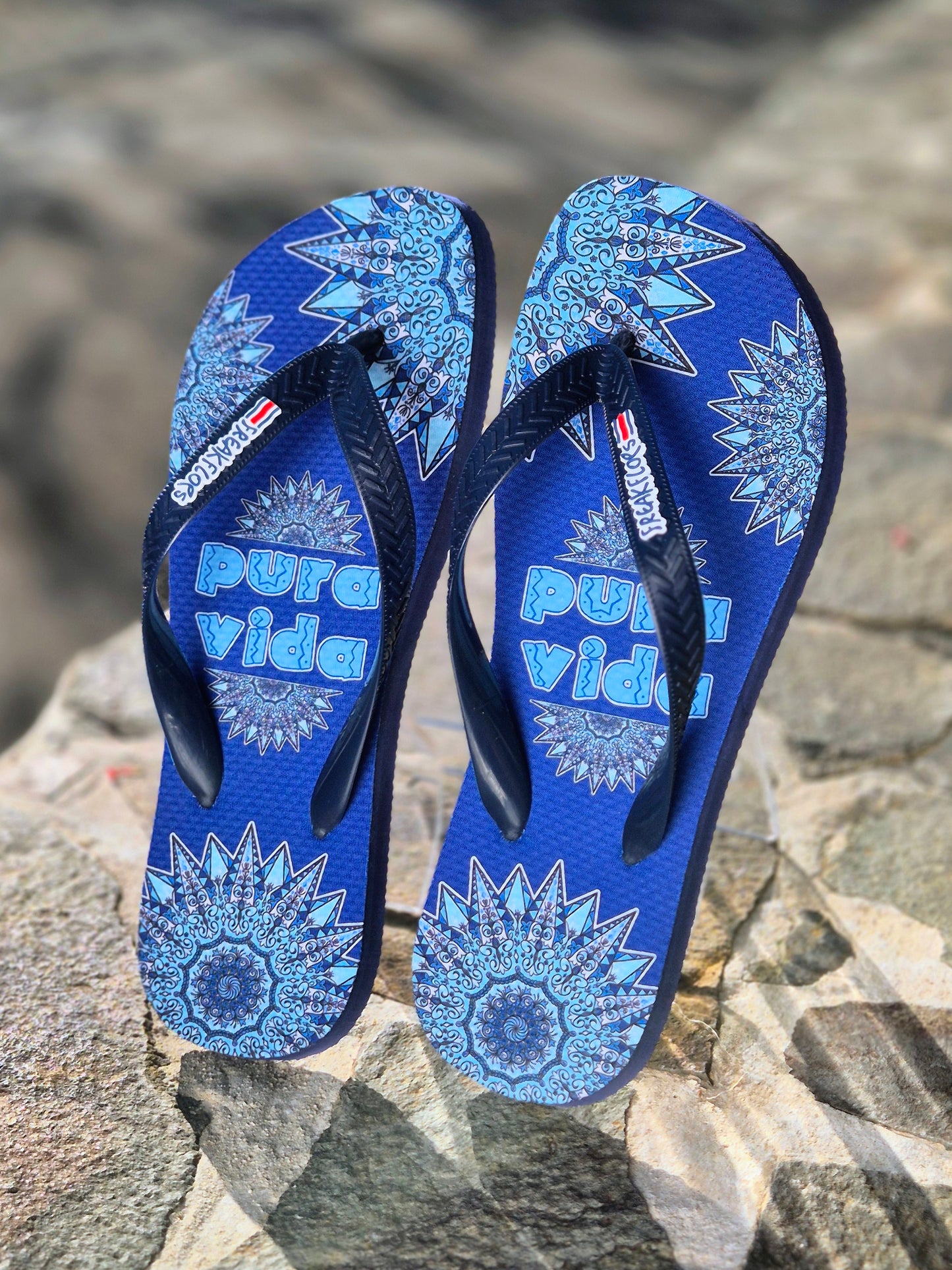 <tc>PURA VIDA NAUTICAL FLIP FLOPS</tc>