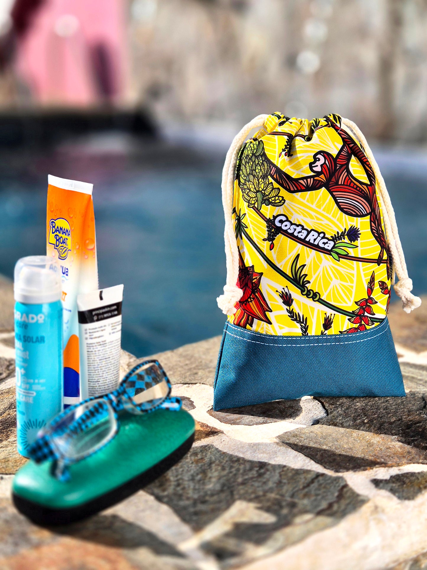 <tc>MONOS POUCHE</tc>