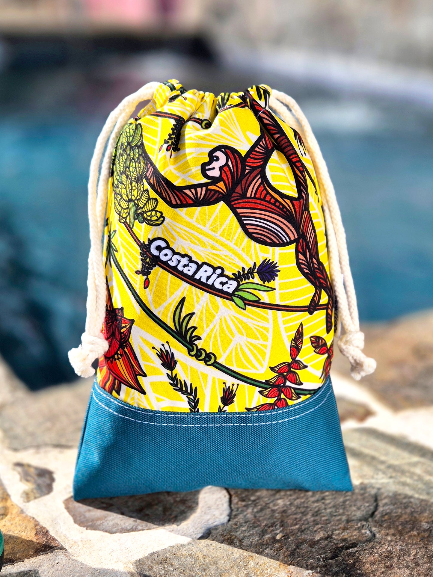 <tc>MONOS POUCHE</tc>