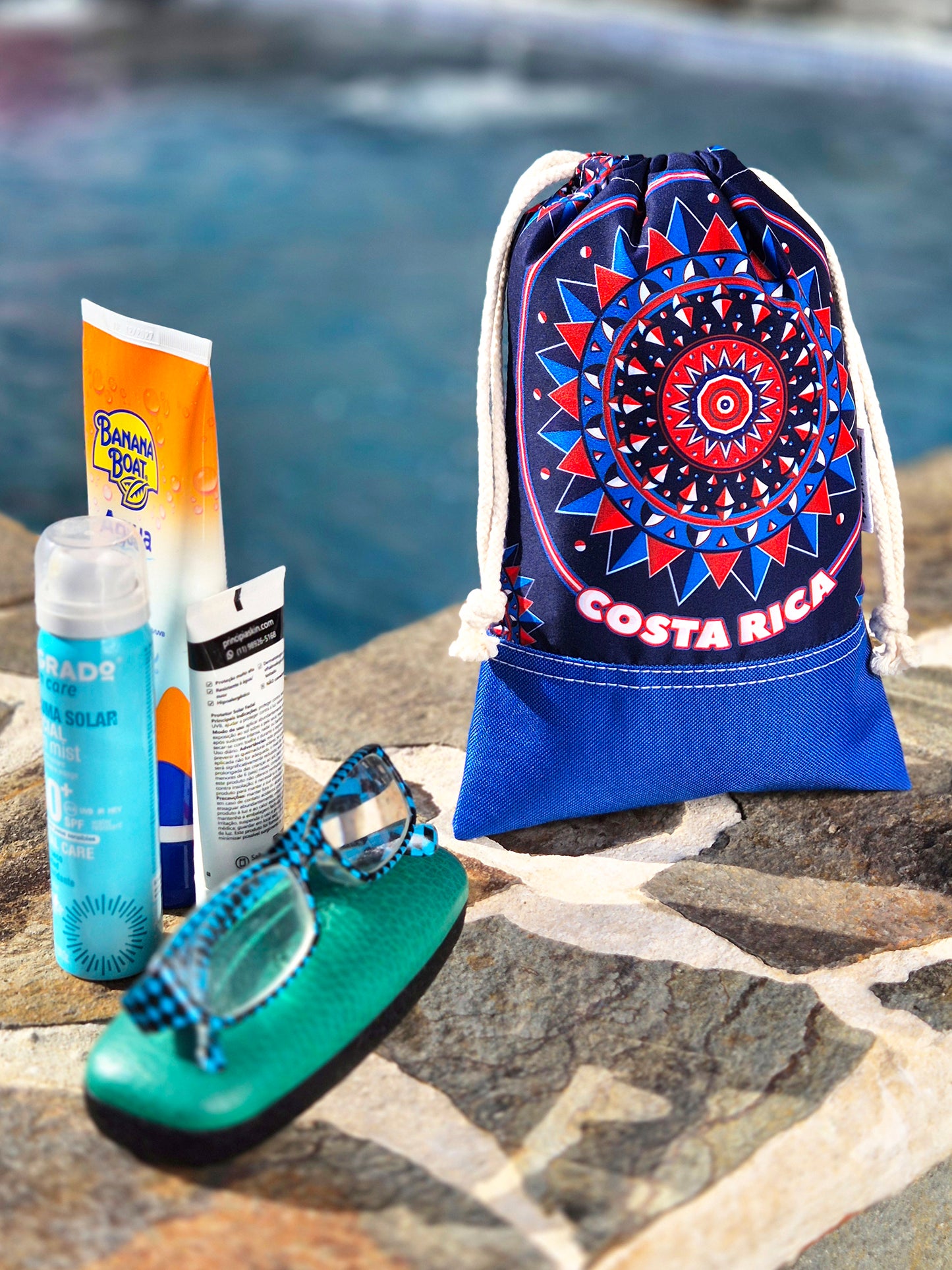 <tc>CAPTAIN TICA POUCHE</tc>